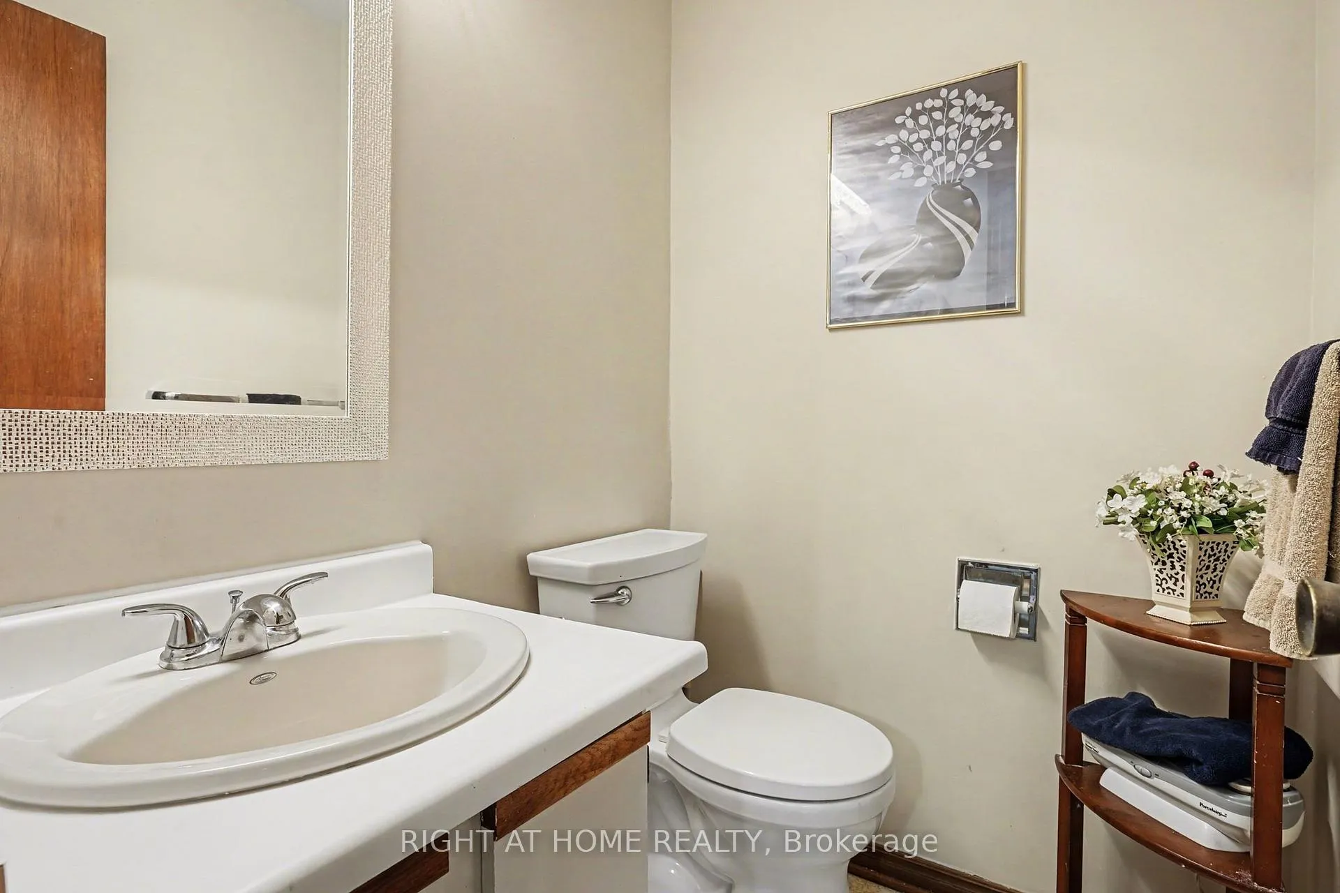 Photo 17 of 4 Falcon Court, Whitby, Blue Grass Meadows — HOMEH
