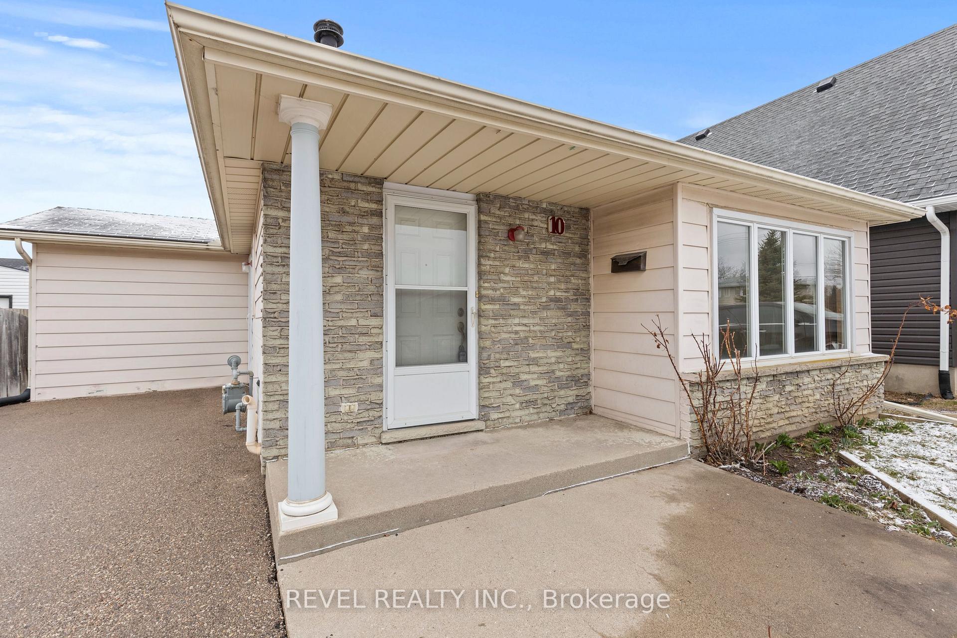 Photo 4 of 10 Barwood Crescent, Kitchener — HOMEH