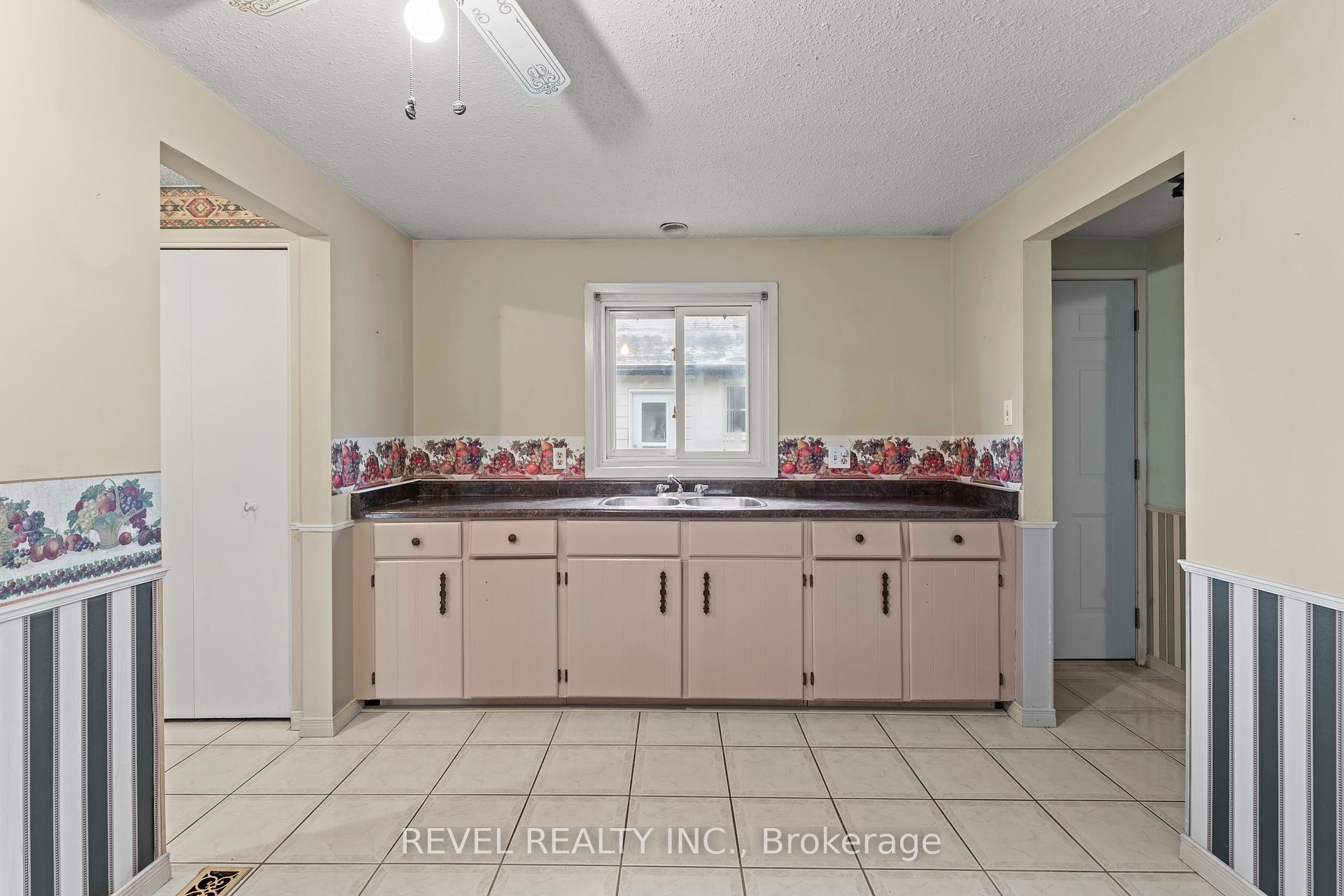 Photo 7 of 10 Barwood Crescent, Kitchener — HOMEH