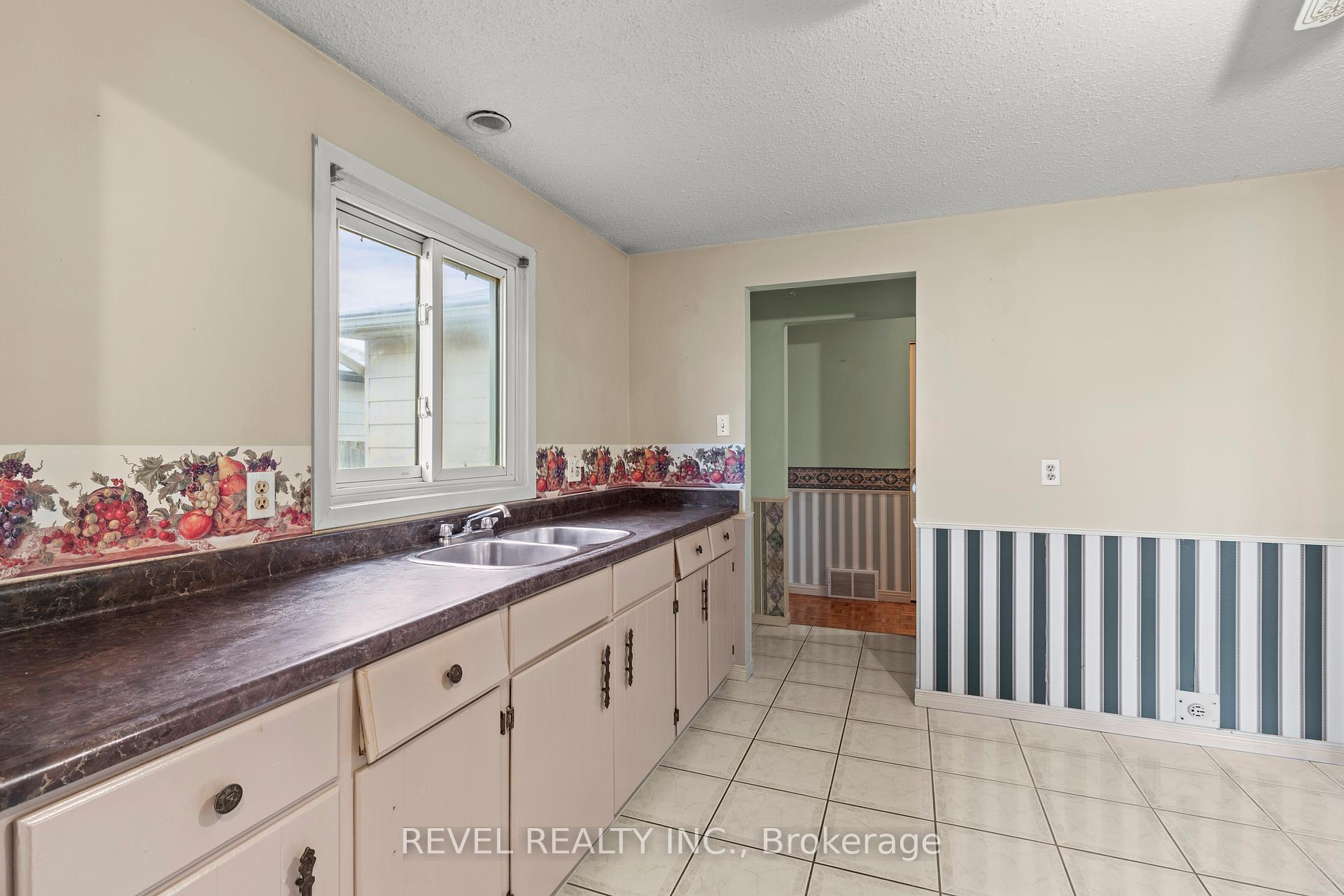 Photo 8 of 10 Barwood Crescent, Kitchener — HOMEH