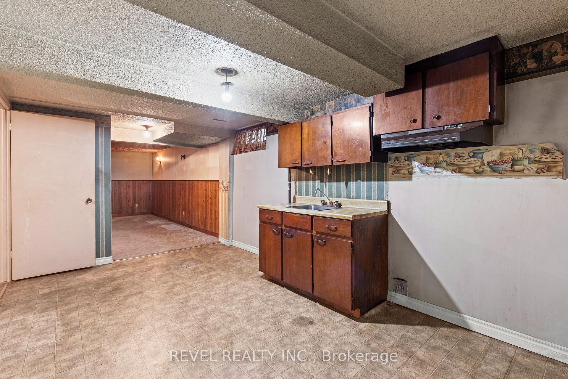 Photo 22 of 10 Barwood Crescent, Kitchener — HOMEH