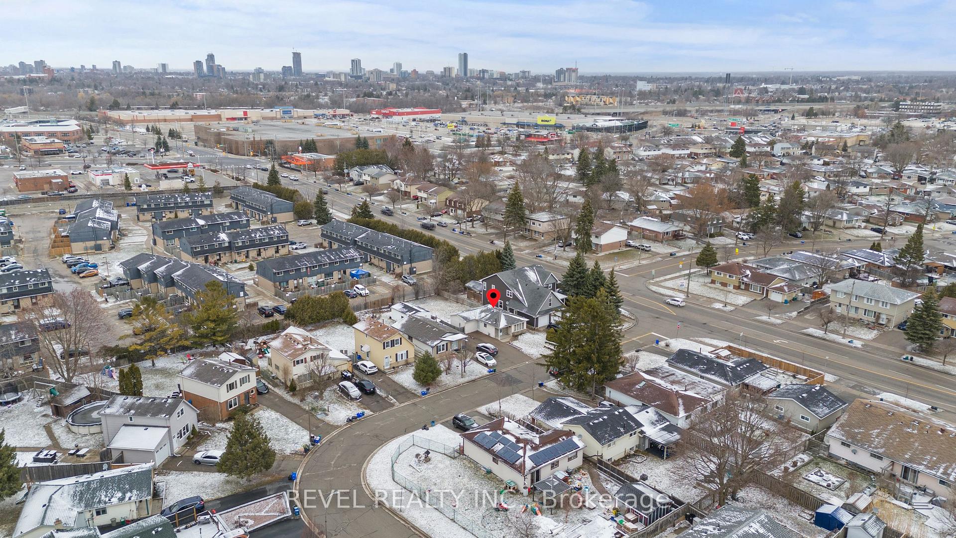 Photo 31 of 10 Barwood Crescent, Kitchener — HOMEH