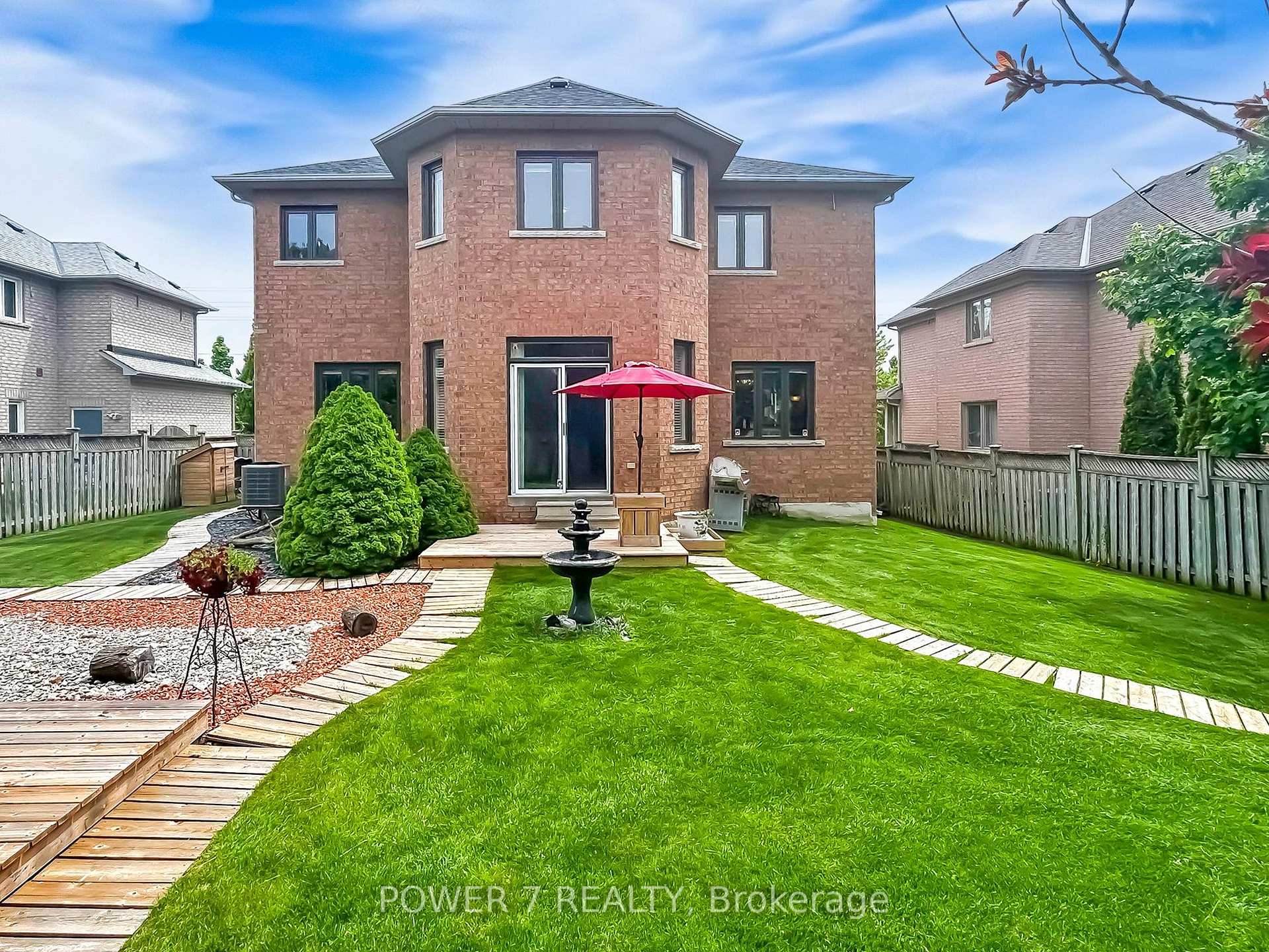 Photo 7 of 94 Sutcliffe Crescent, Markham, Cachet — HOMEH