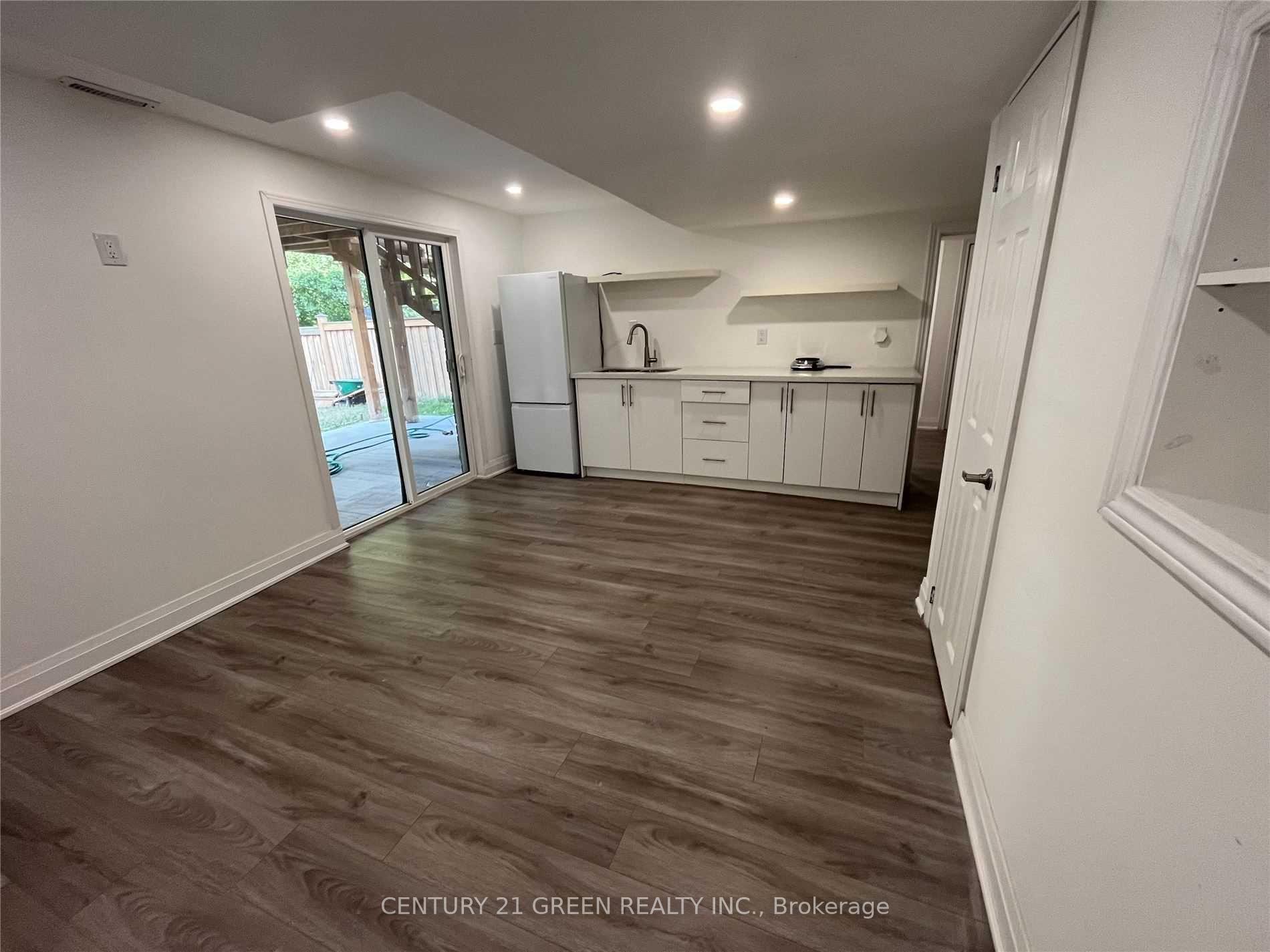 Front of Unit Lower, 1210 Fox Crescent