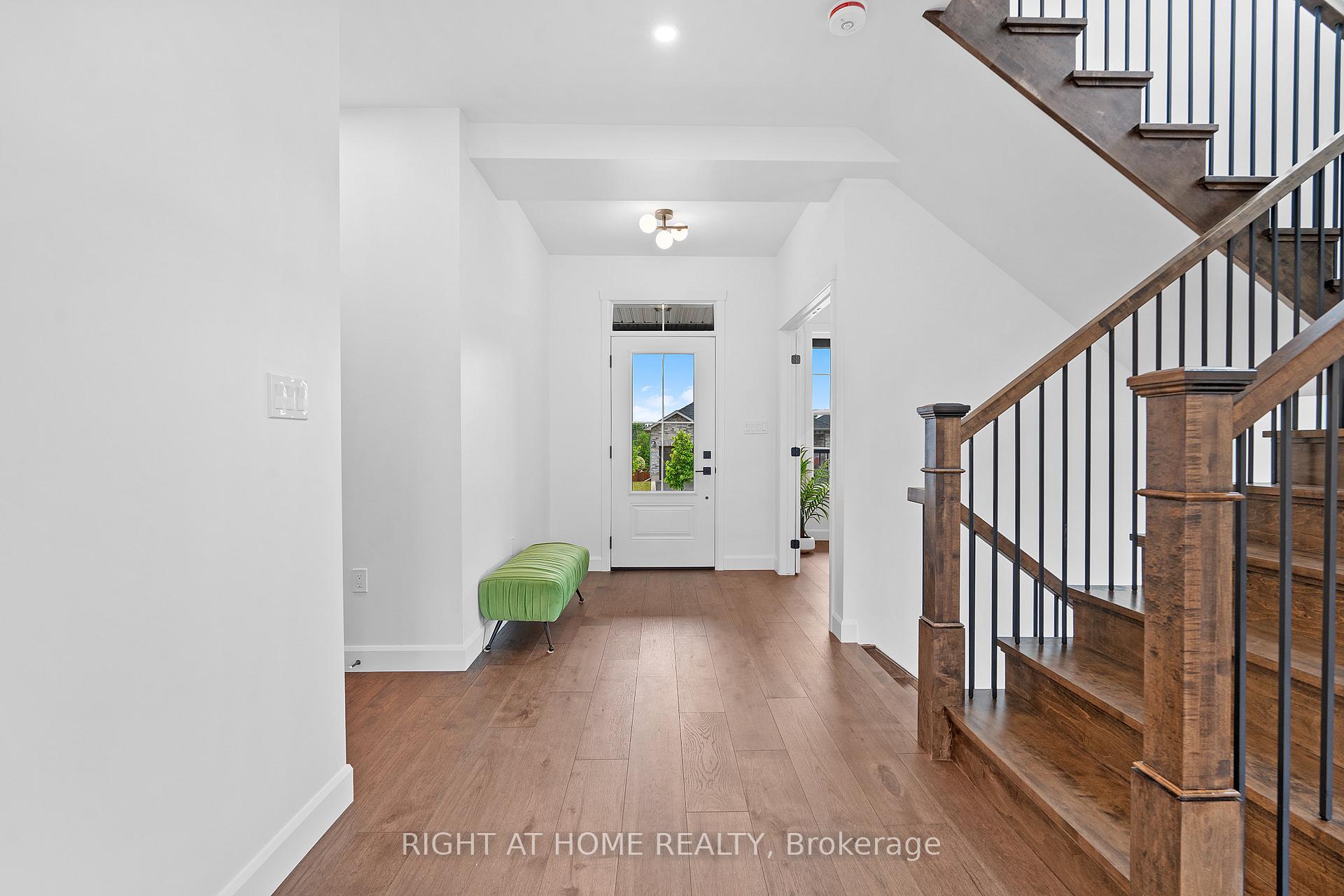 Photo 7 of 725 Squirrel Hill Drive, Kingston, City Northwest — HOMEH