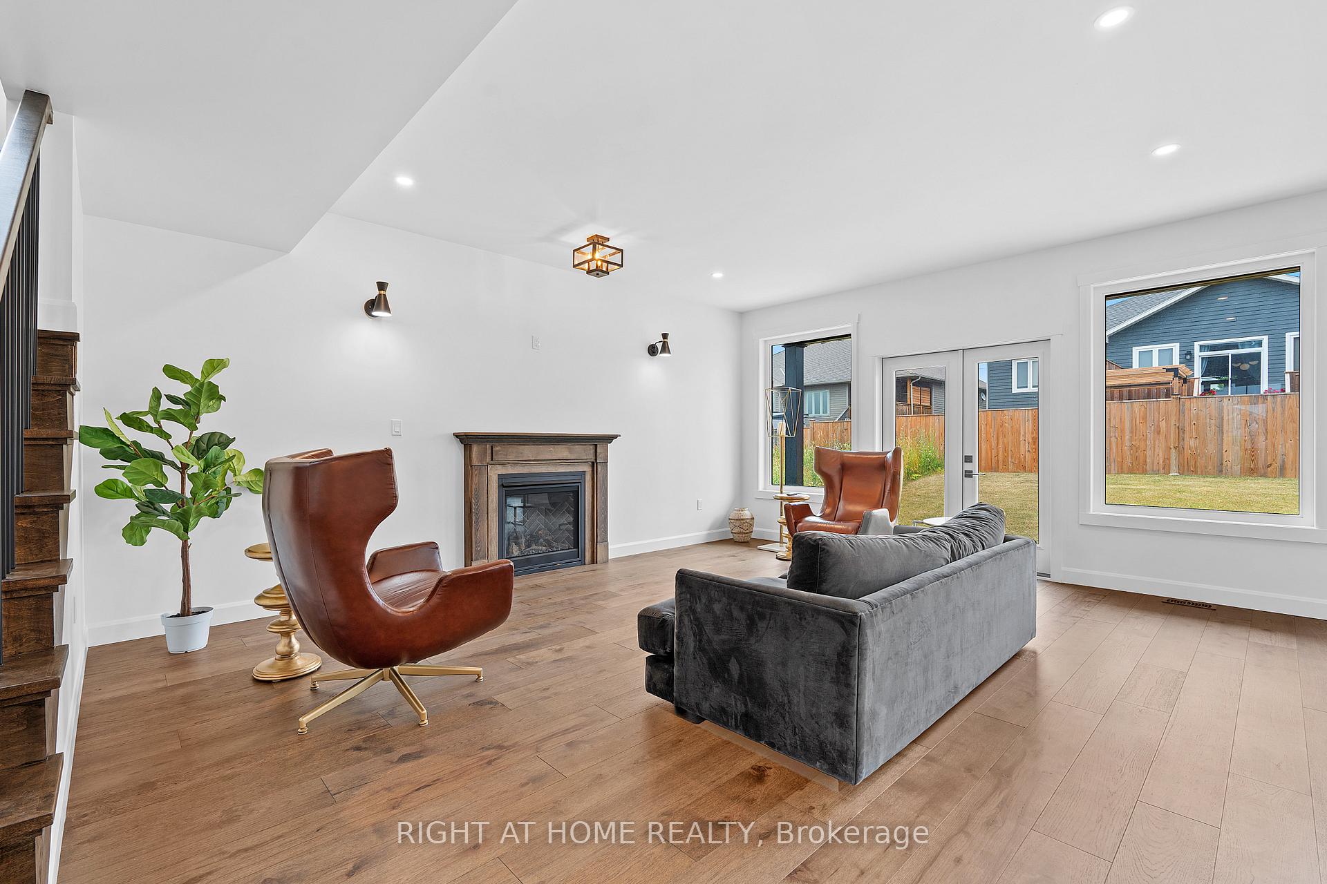 Photo 9 of 725 Squirrel Hill Drive, Kingston, City Northwest — HOMEH