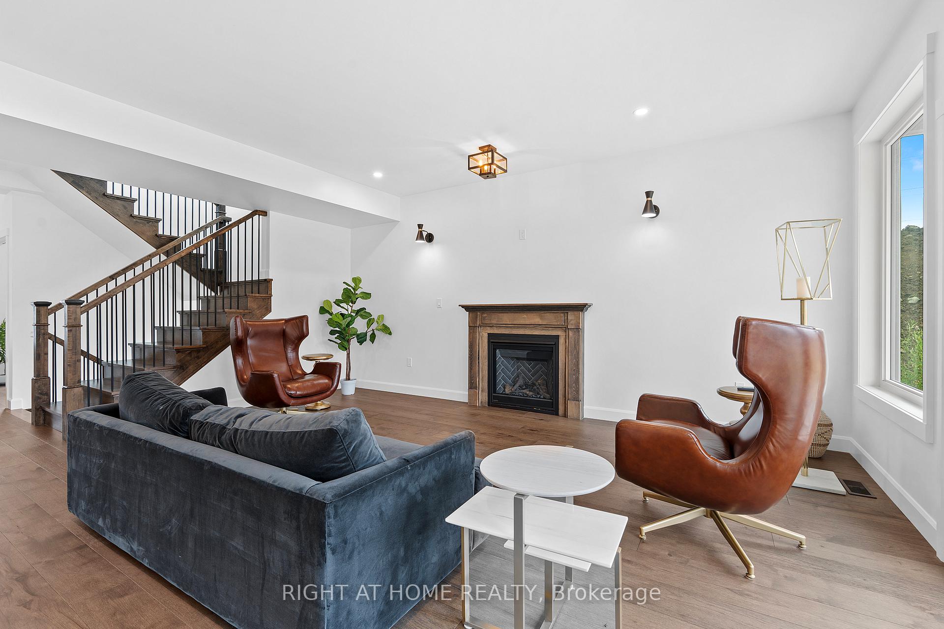 Photo 10 of 725 Squirrel Hill Drive, Kingston, City Northwest — HOMEH