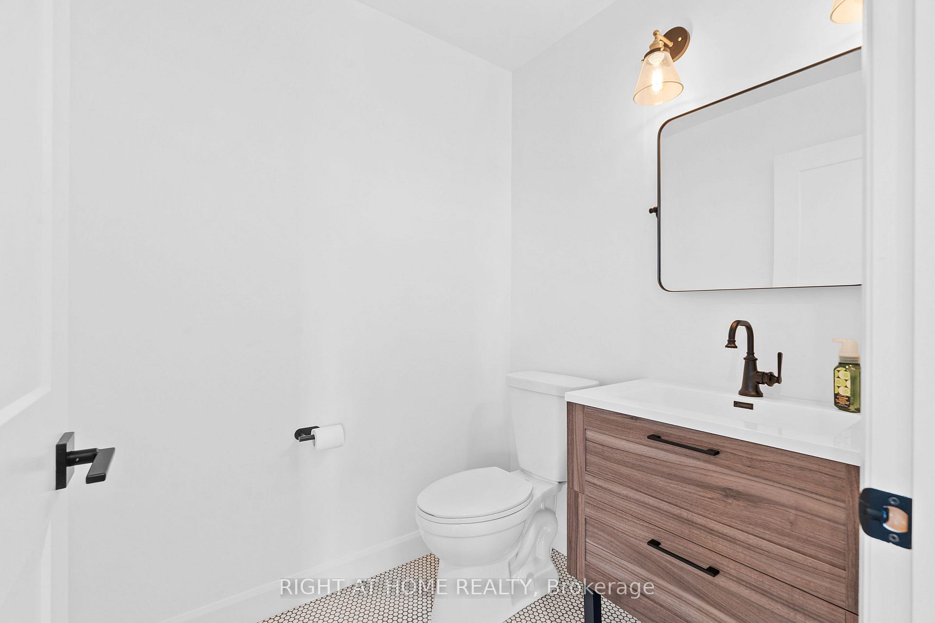 Photo 23 of 725 Squirrel Hill Drive, Kingston, City Northwest — HOMEH