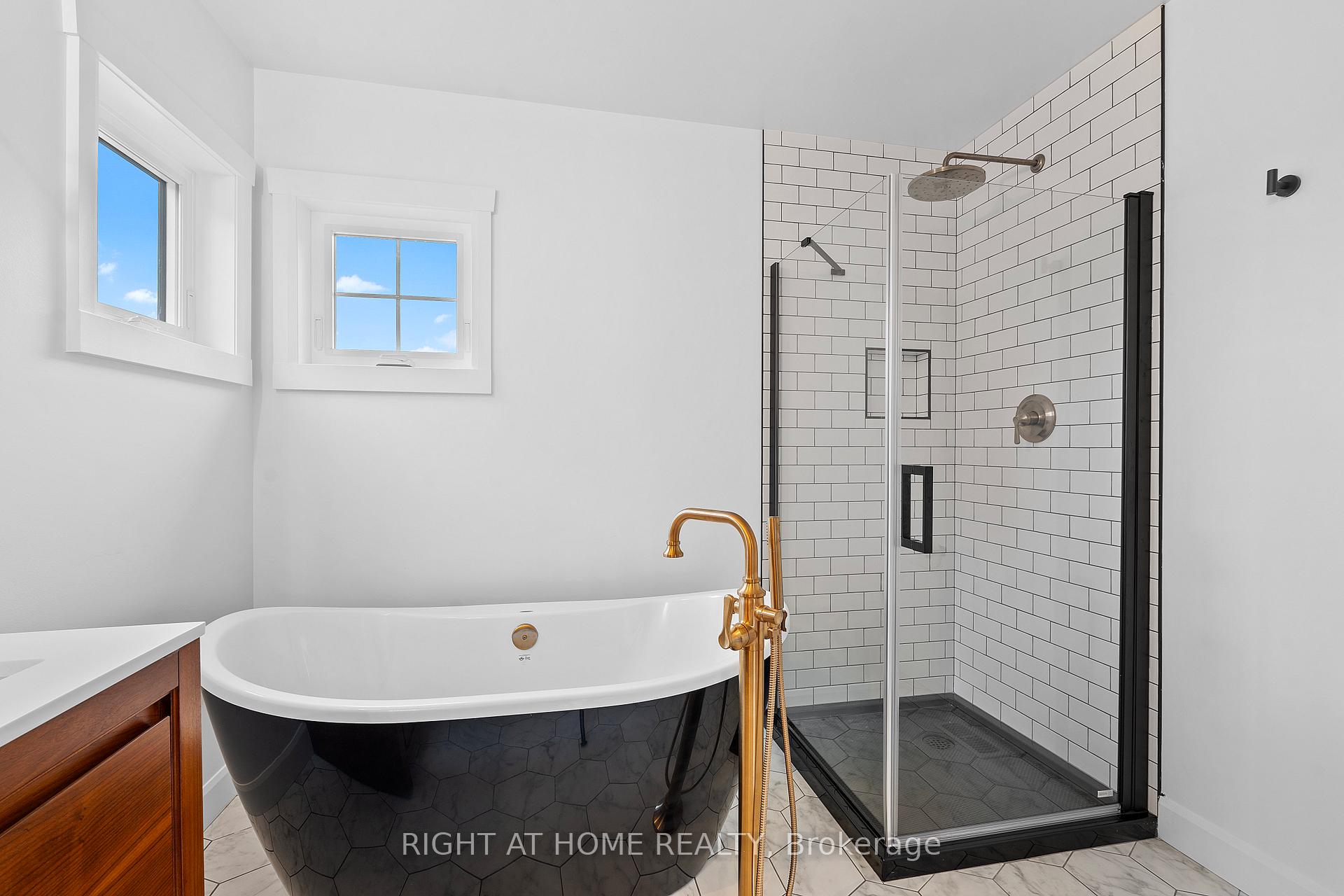 Photo 32 of 725 Squirrel Hill Drive, Kingston, City Northwest — HOMEH