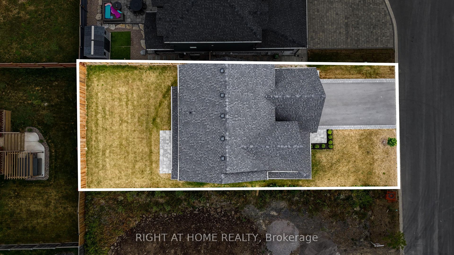 Photo 50 of 725 Squirrel Hill Drive, Kingston, City Northwest — HOMEH