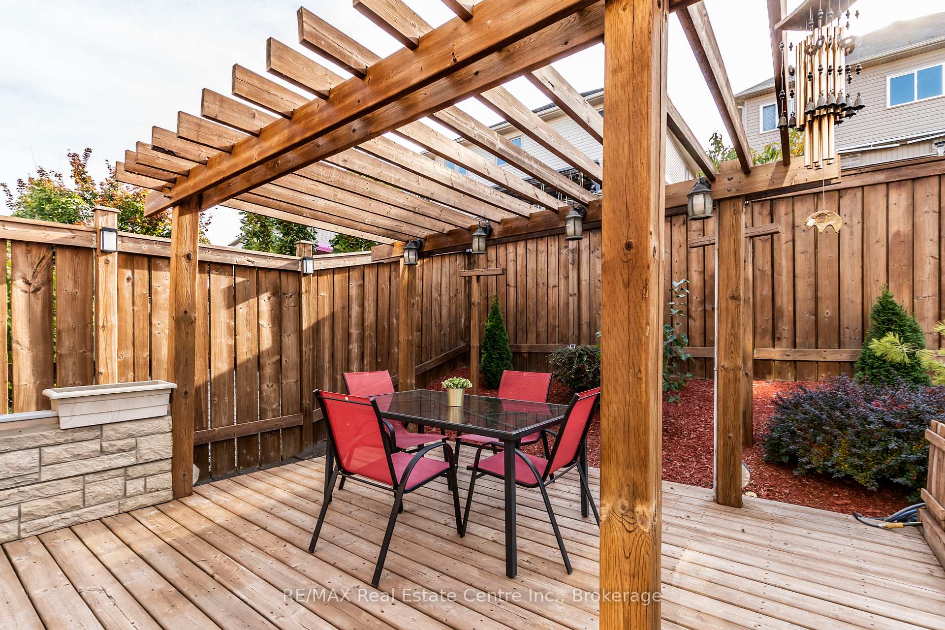 Photo 4 of 91 Parkvale Drive, Kitchener — HOMEH