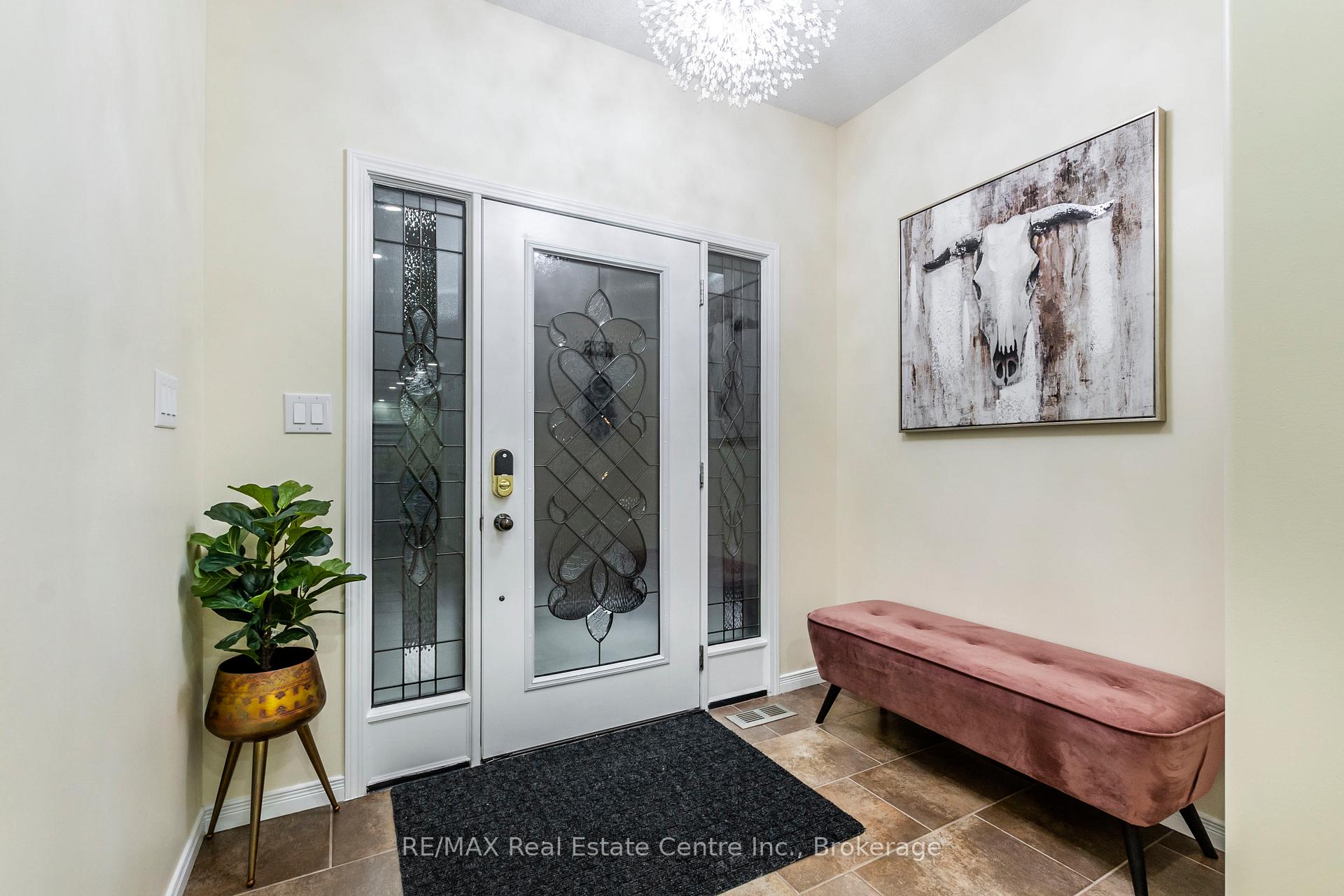 Photo 10 of 91 Parkvale Drive, Kitchener — HOMEH
