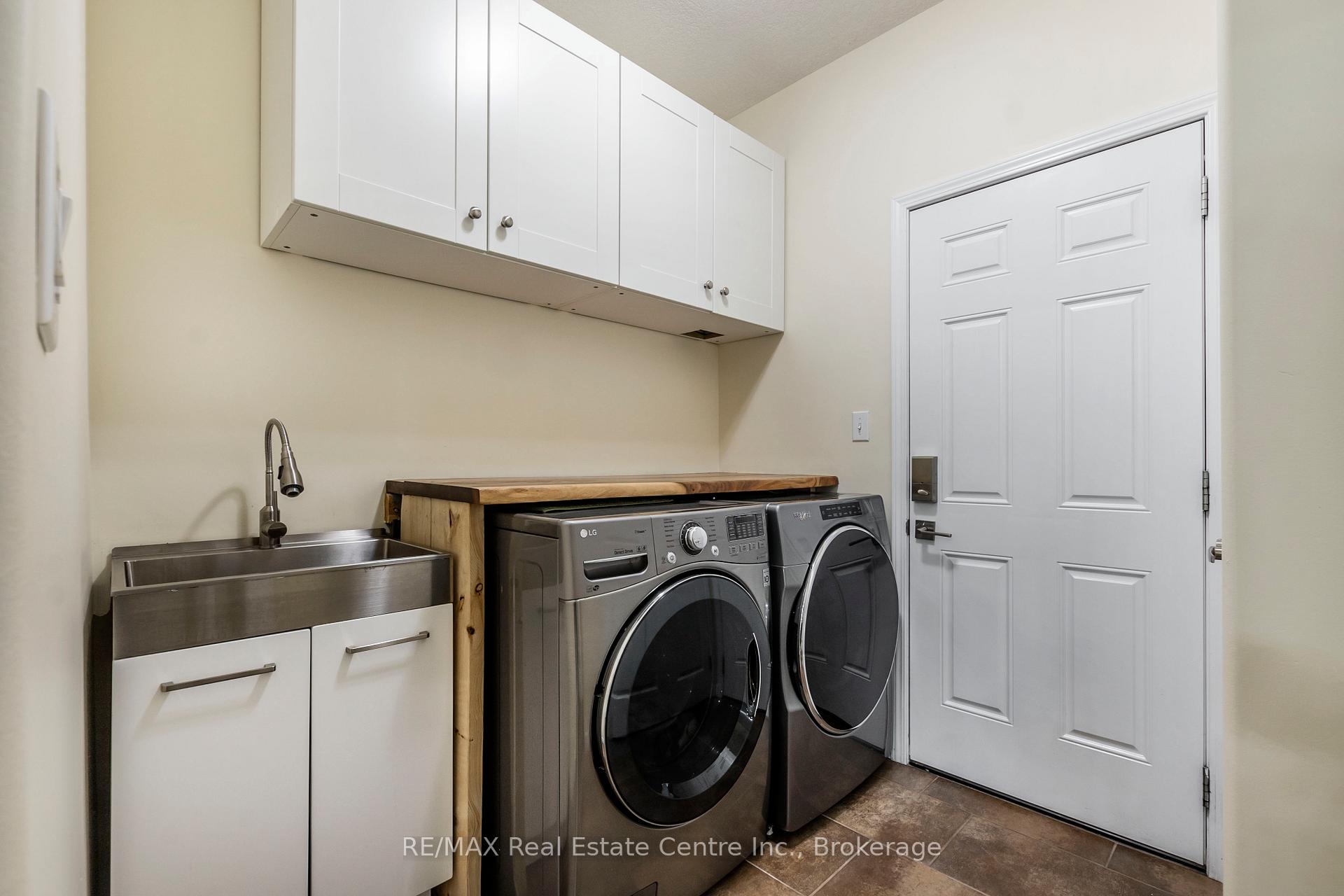 Photo 15 of 91 Parkvale Drive, Kitchener — HOMEH