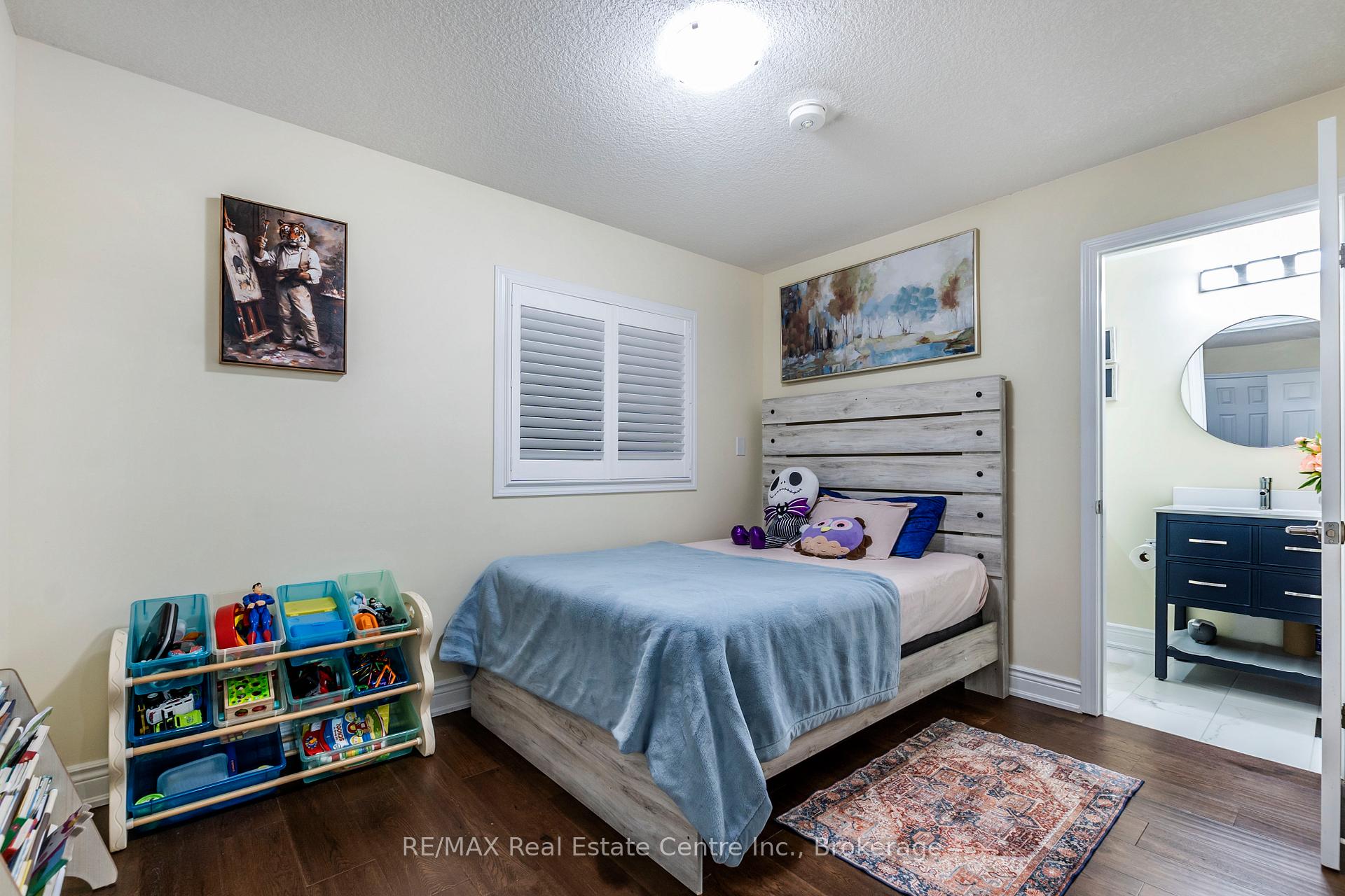 Photo 22 of 91 Parkvale Drive, Kitchener — HOMEH