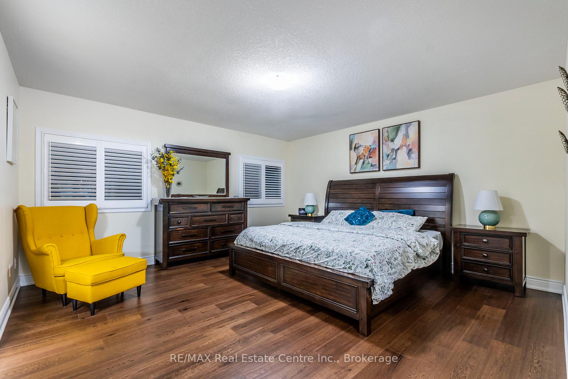 Photo 24 of 91 Parkvale Drive, Kitchener — HOMEH