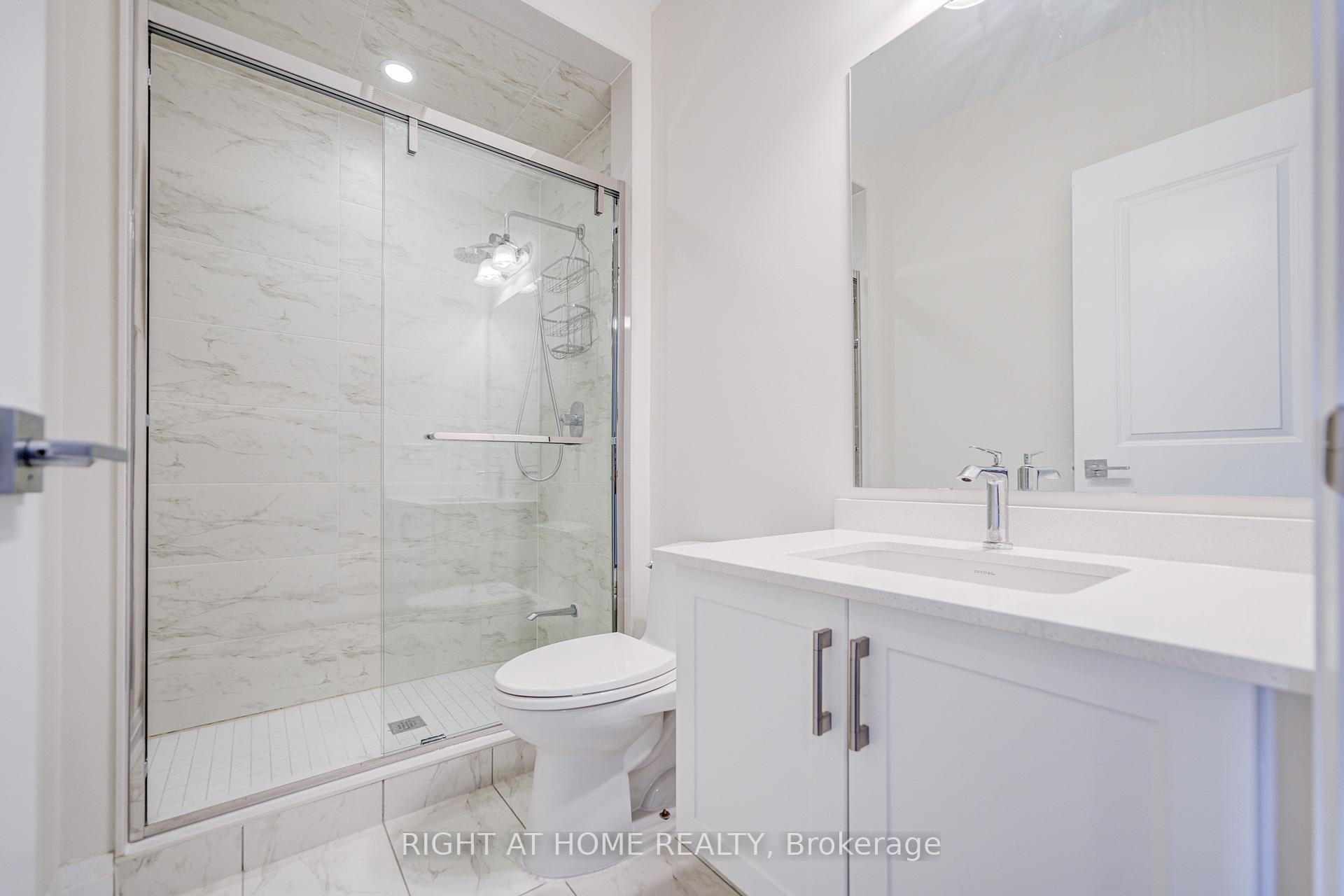 Photo 2 of Unit Unit 3B, 33 John Stocks Way, Markham, Thornhill — HOMEH