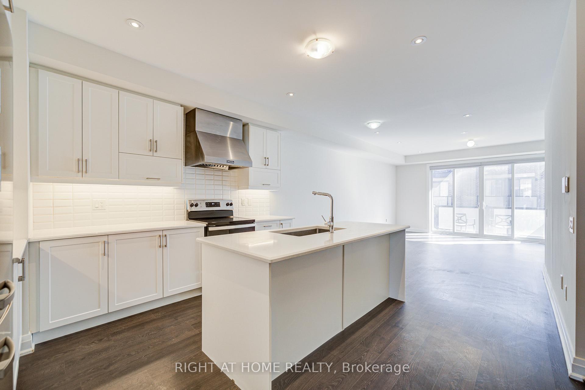 Photo 8 of Unit Unit 3B, 33 John Stocks Way, Markham, Thornhill — HOMEH