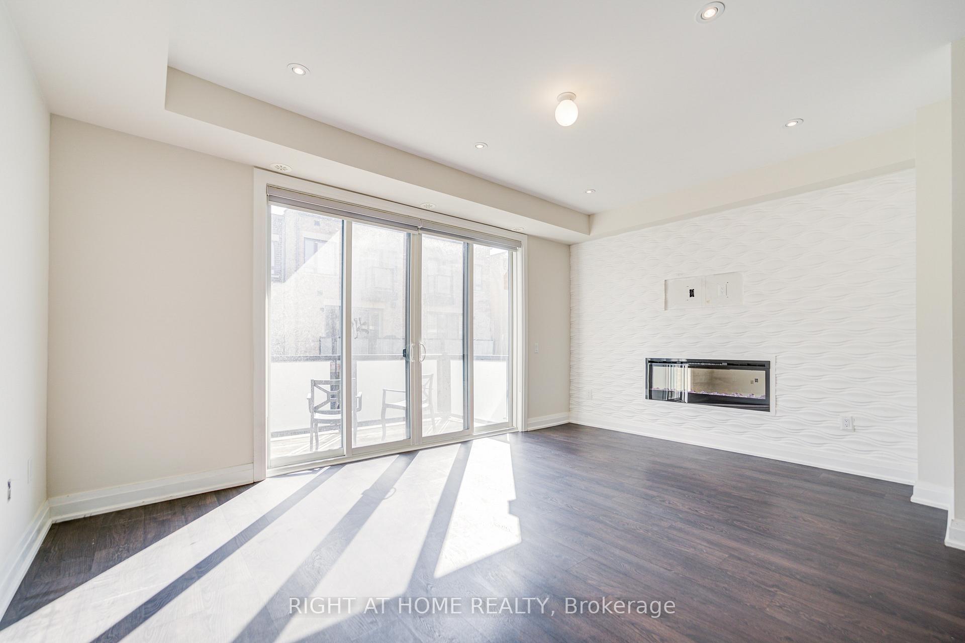 Photo 12 of Unit Unit 3B, 33 John Stocks Way, Markham, Thornhill — HOMEH