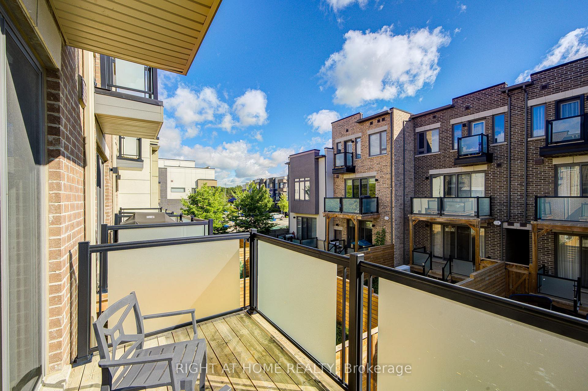 Photo 13 of Unit Unit 3B, 33 John Stocks Way, Markham, Thornhill — HOMEH