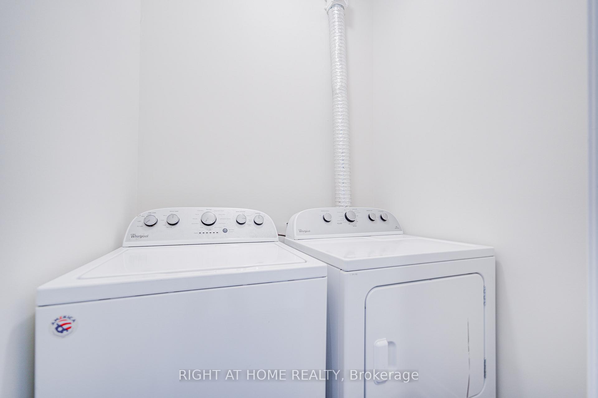 Photo 14 of Unit Unit 3B, 33 John Stocks Way, Markham, Thornhill — HOMEH