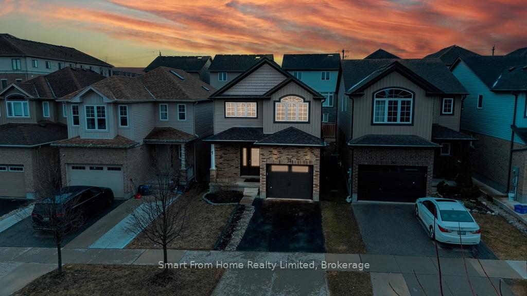 Photo 2 of 30 Willowrun Drive, Kitchener — HOMEH