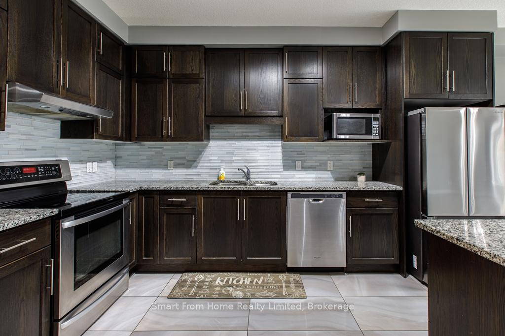 Photo 6 of 30 Willowrun Drive, Kitchener — HOMEH