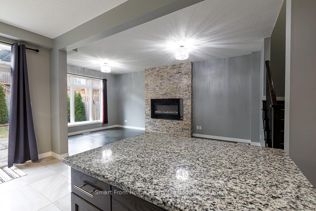 Photo 8 of 30 Willowrun Drive, Kitchener — HOMEH