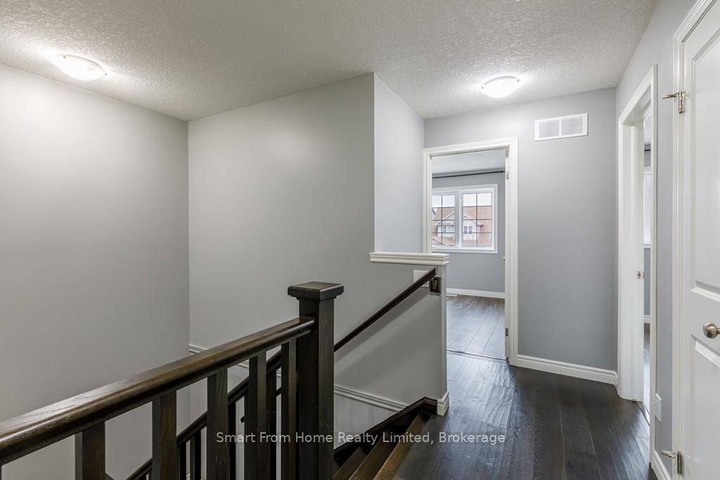 Photo 19 of 30 Willowrun Drive, Kitchener — HOMEH
