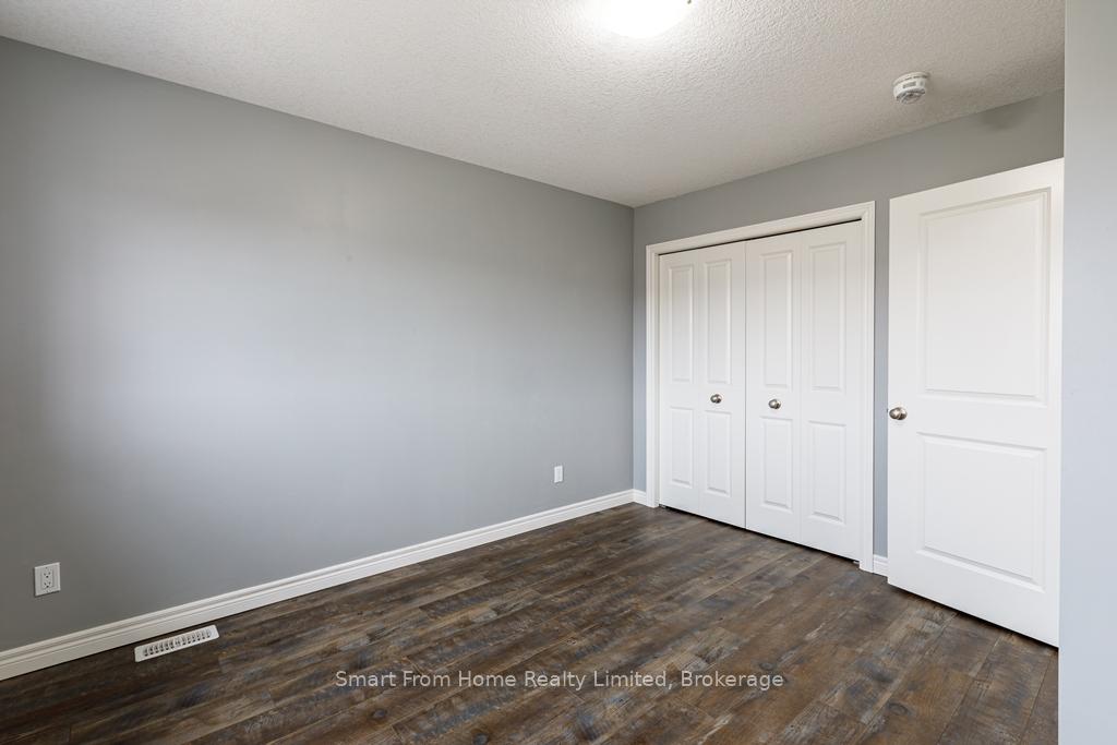 Photo 24 of 30 Willowrun Drive, Kitchener — HOMEH