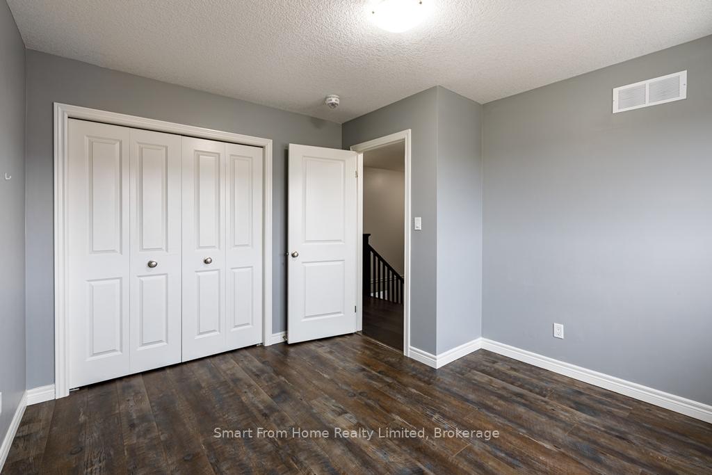 Photo 25 of 30 Willowrun Drive, Kitchener — HOMEH
