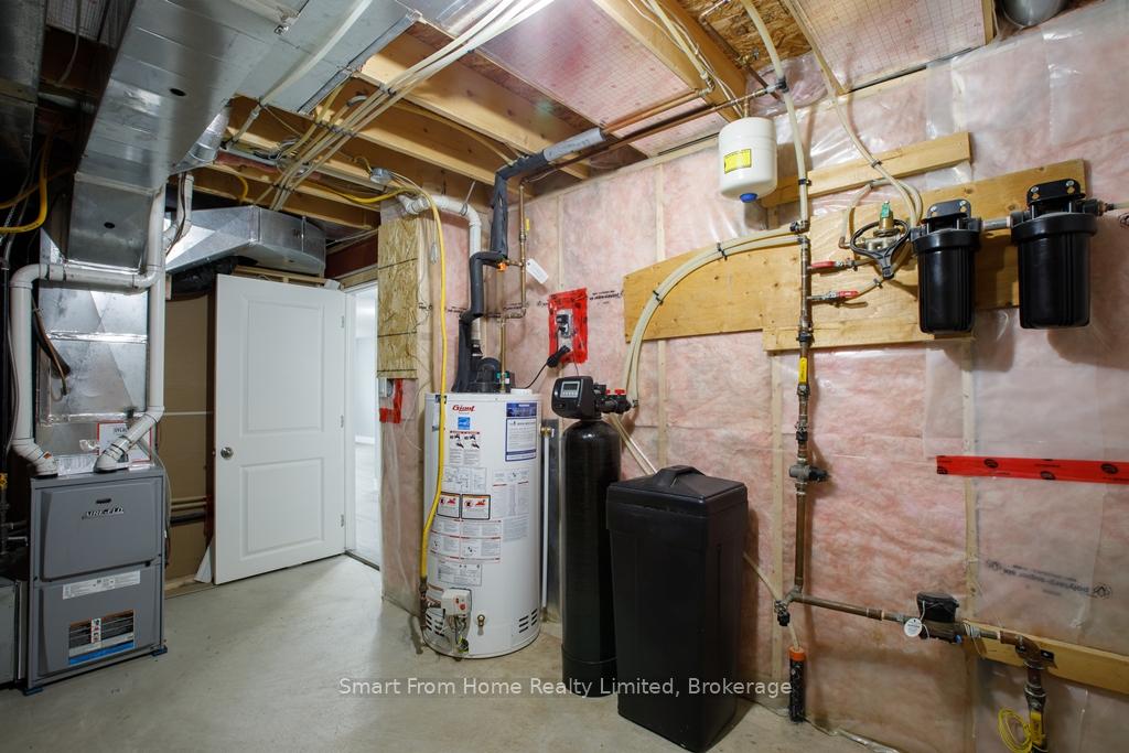 Photo 32 of 30 Willowrun Drive, Kitchener — HOMEH