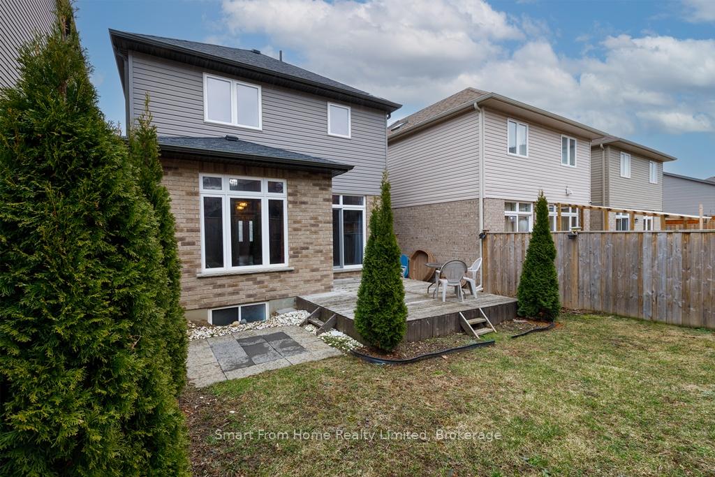 Photo 34 of 30 Willowrun Drive, Kitchener — HOMEH