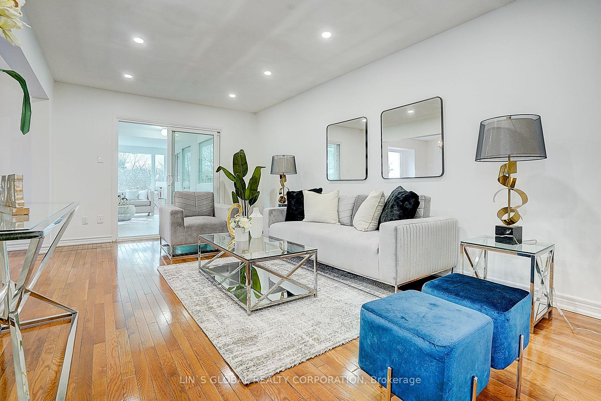 Photo 8 of 56 Upton Crescent, Markham, Milliken Mills West — HOMEH