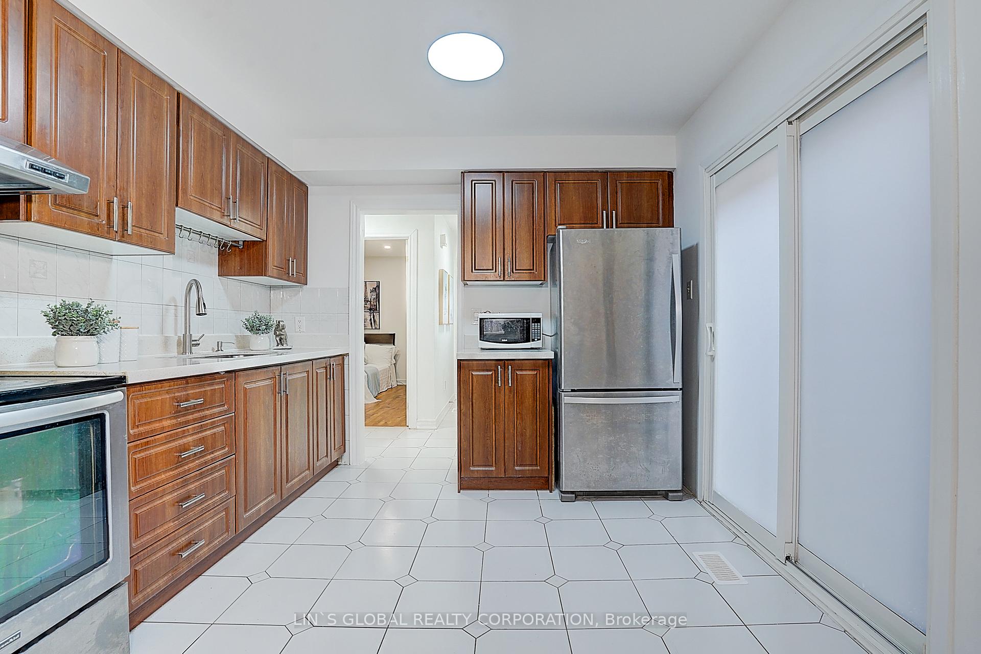 Photo 19 of 56 Upton Crescent, Markham, Milliken Mills West — HOMEH