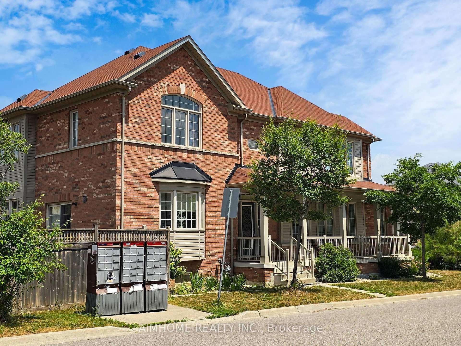 Photo 4 of 103 Evershot Crescent, Markham, Wismer — HOMEH