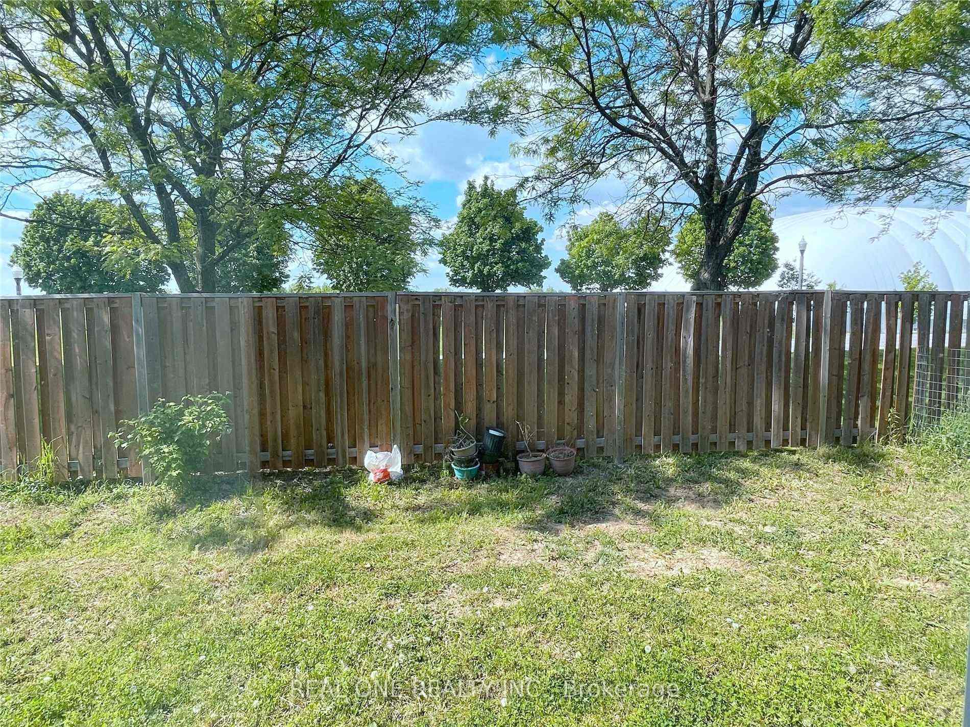 Photo 15 of Unit 10, 421 Kitty Murray Lane, Hamilton, Meadowlands — HOMEH
