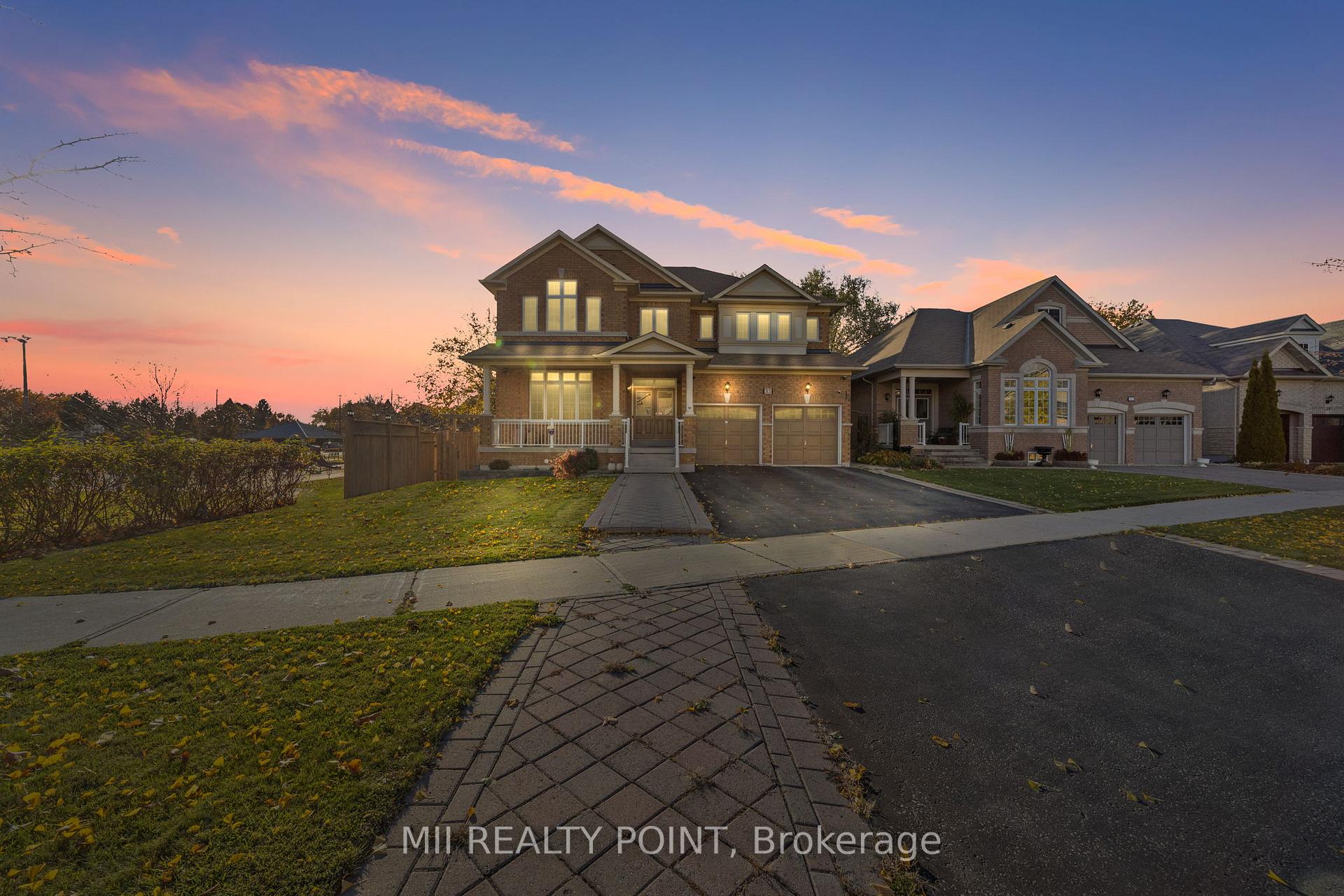 Front of 35 Kentwood Crescent