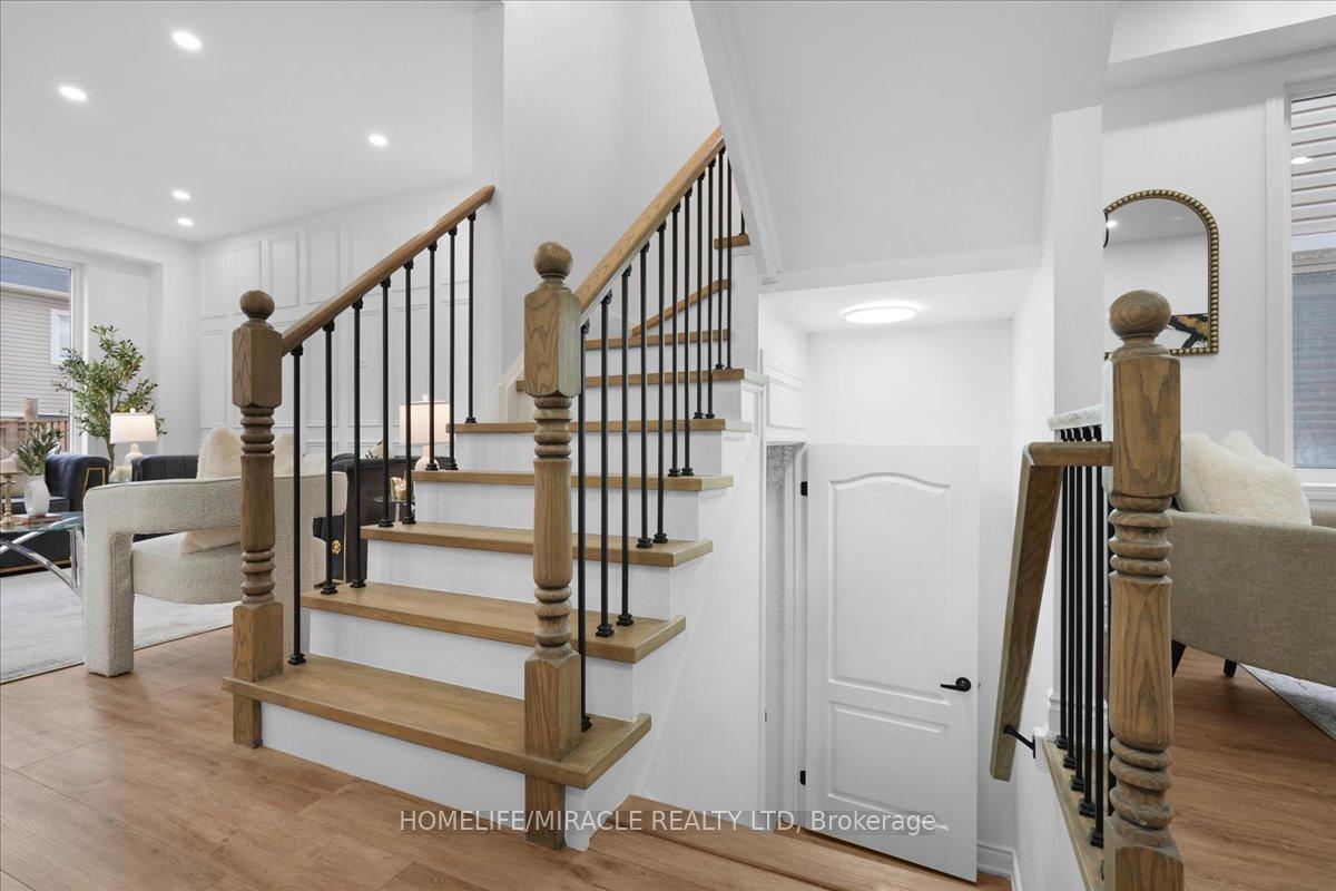 Photo 17 of 361 Apple Hill Crescent, Kitchener, Rosenburg — HOMEH