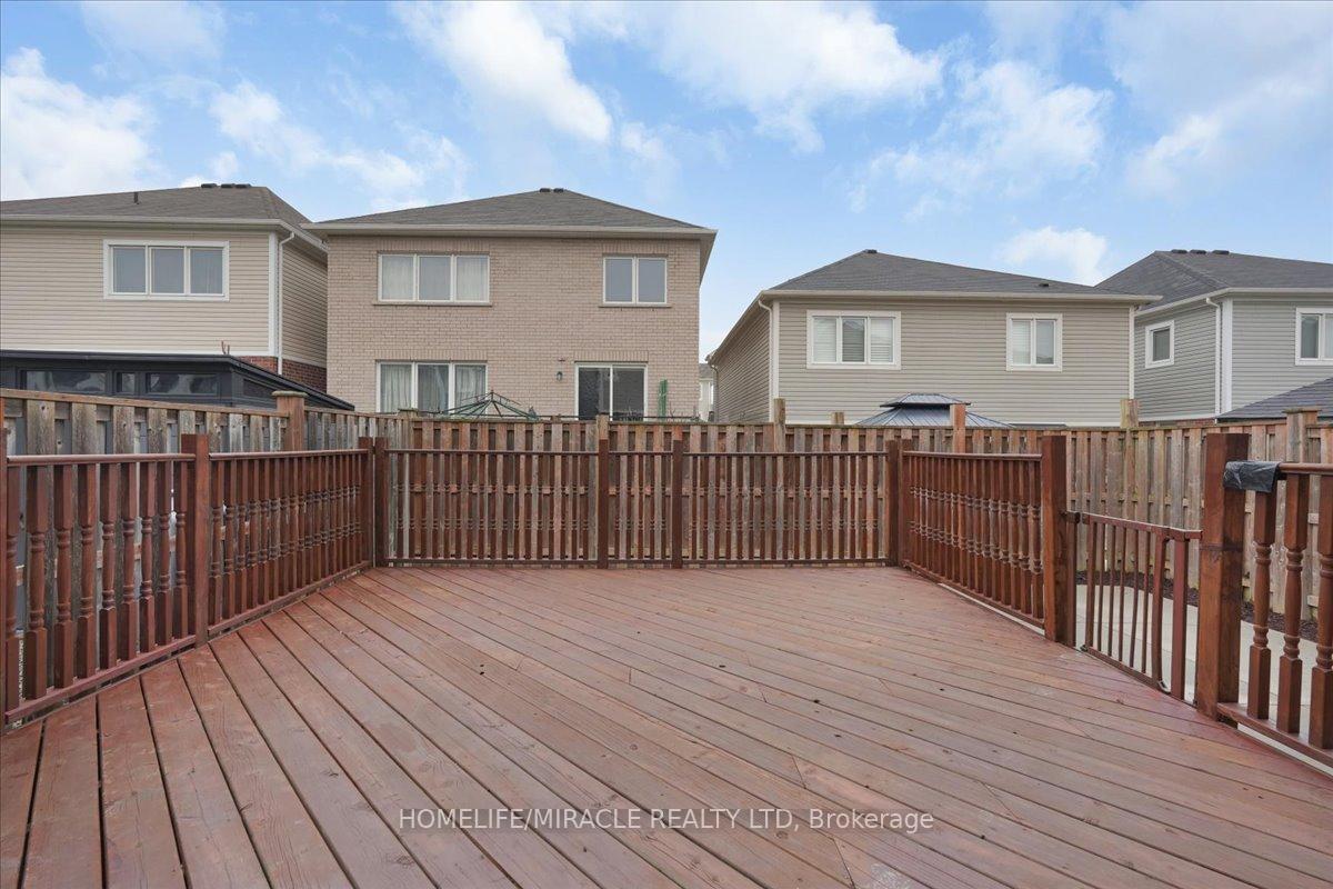 Photo 30 of 361 Apple Hill Crescent, Kitchener, Rosenburg — HOMEH