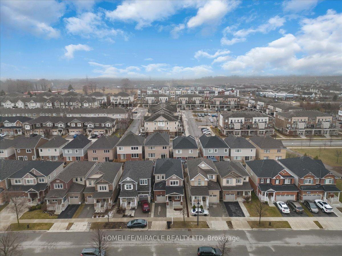 Photo 33 of 361 Apple Hill Crescent, Kitchener, Rosenburg — HOMEH