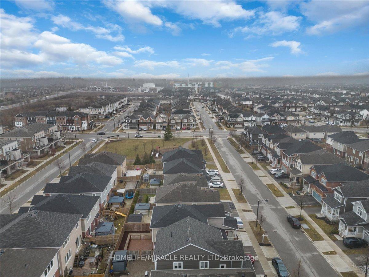 Photo 34 of 361 Apple Hill Crescent, Kitchener, Rosenburg — HOMEH