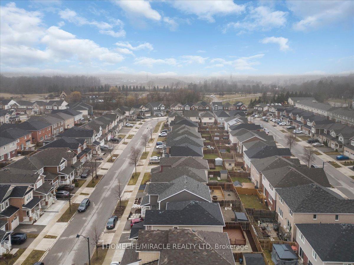 Photo 36 of 361 Apple Hill Crescent, Kitchener, Rosenburg — HOMEH