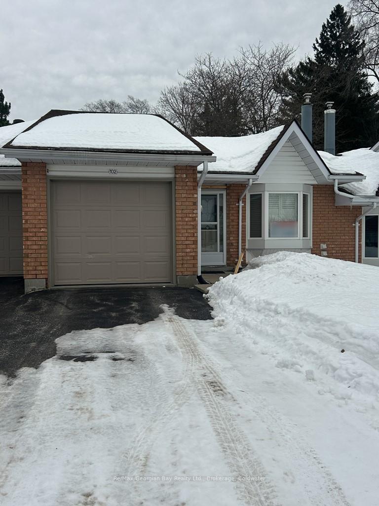 Front of Unit 102, 696 King Street