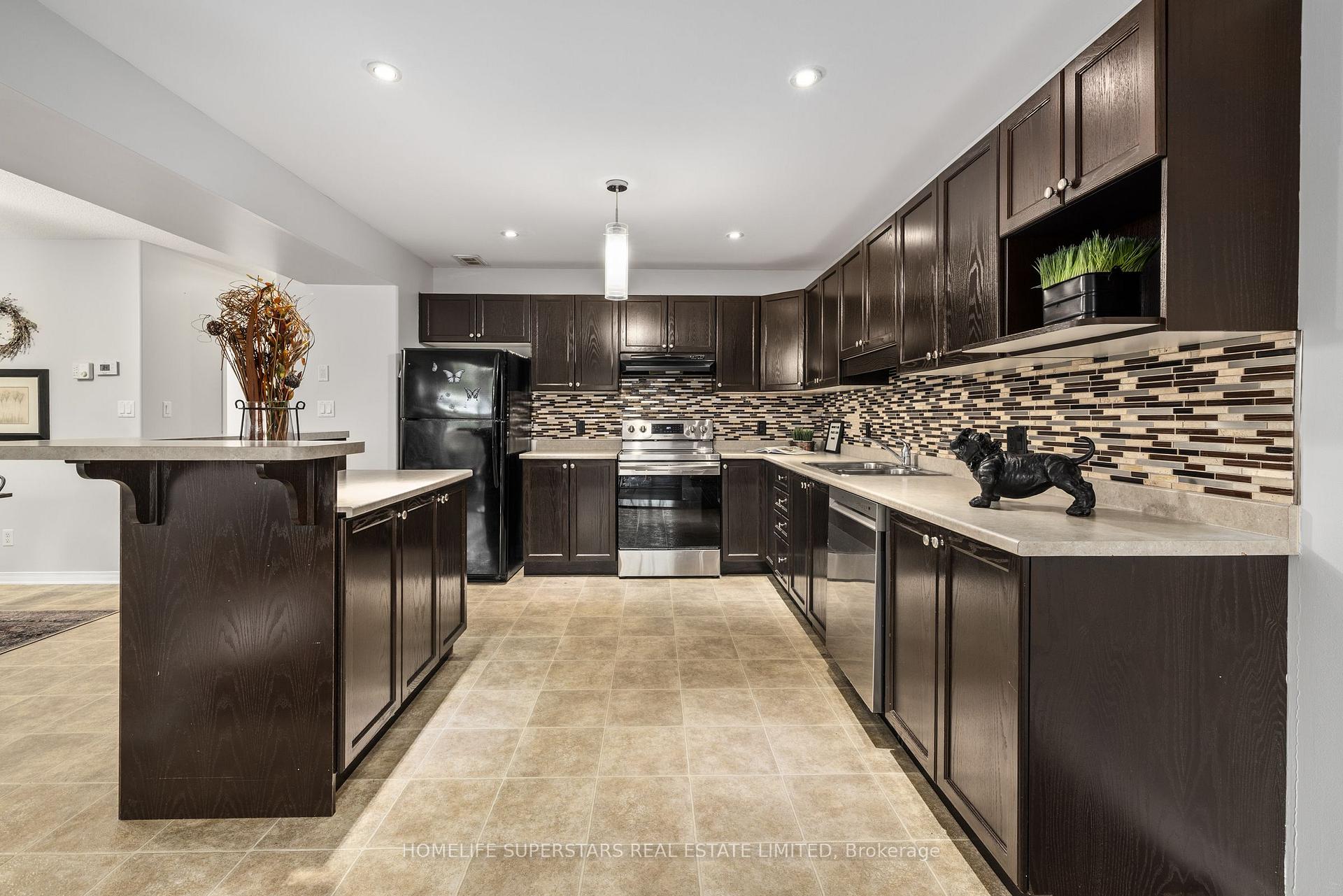 Photo 9 of 1379 Atkinson Street, Kingston, City Northwest — HOMEH