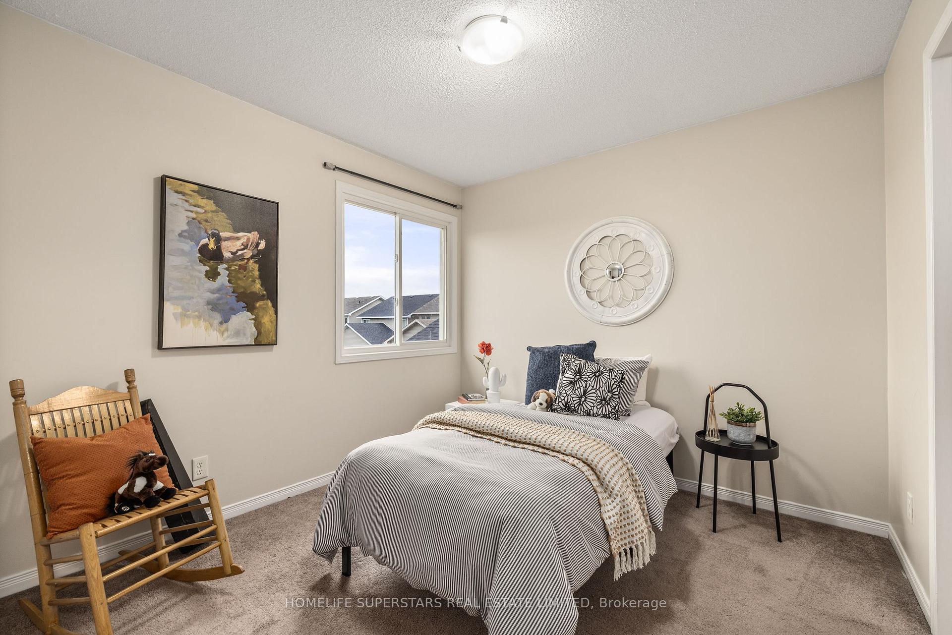 Photo 18 of 1379 Atkinson Street, Kingston, City Northwest — HOMEH