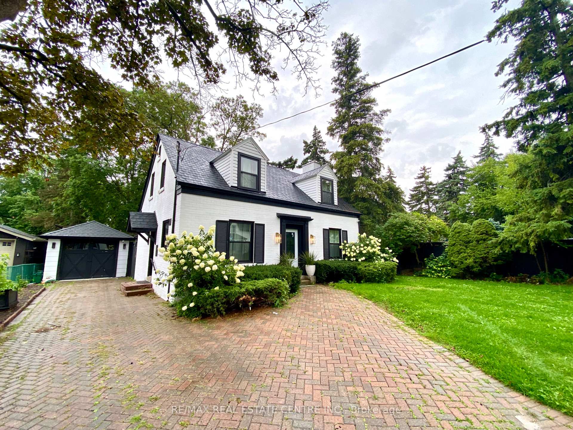Photo 2 of 21 John Street E, Markham, Thornhill — HOMEH