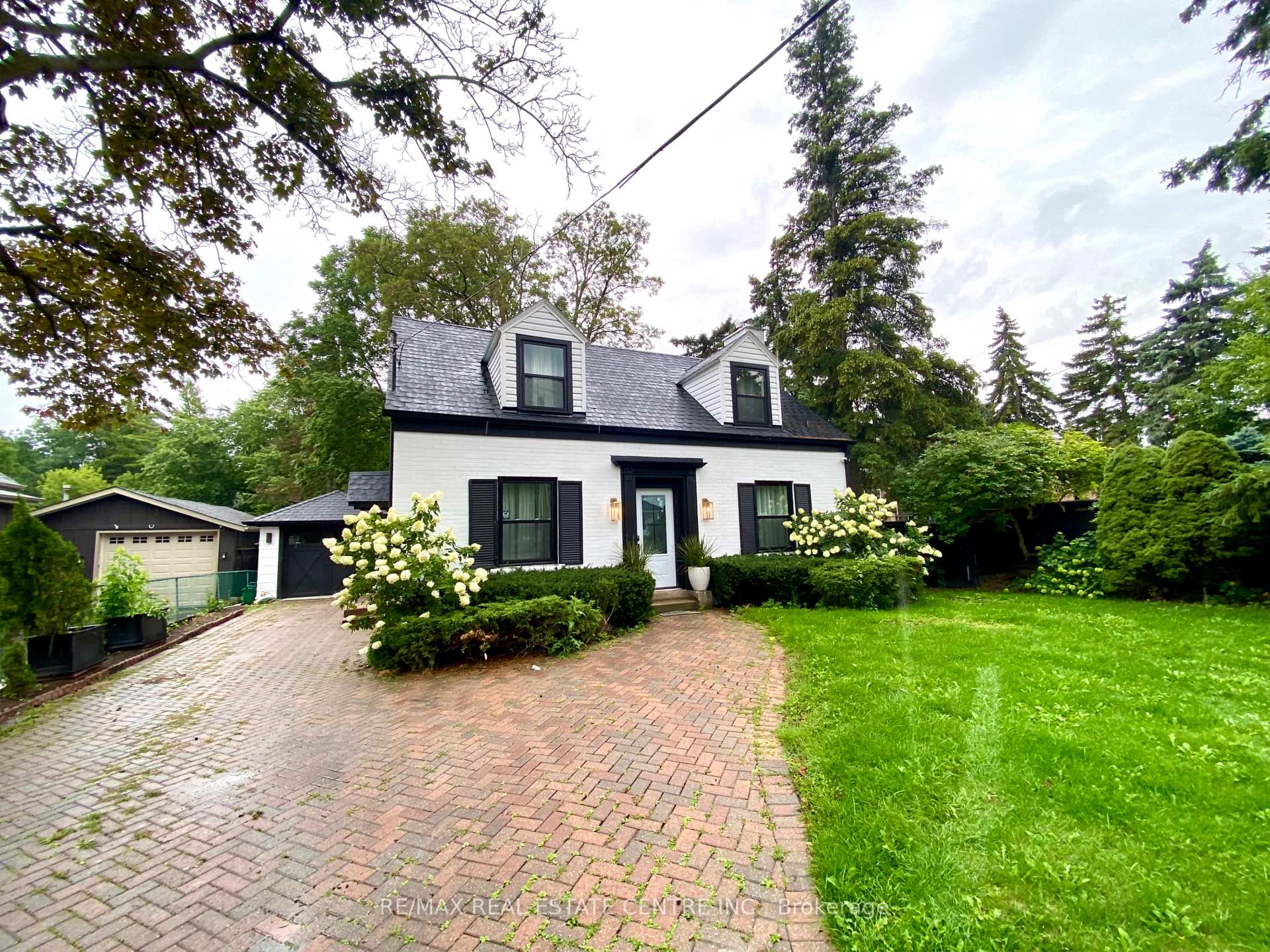 Photo 4 of 21 John Street E, Markham, Thornhill — HOMEH