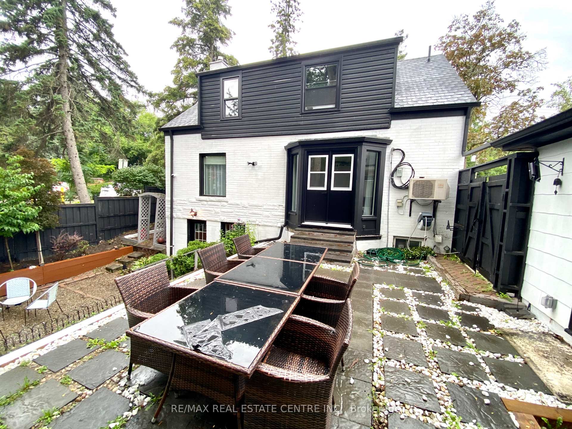 Photo 39 of 21 John Street E, Markham, Thornhill — HOMEH