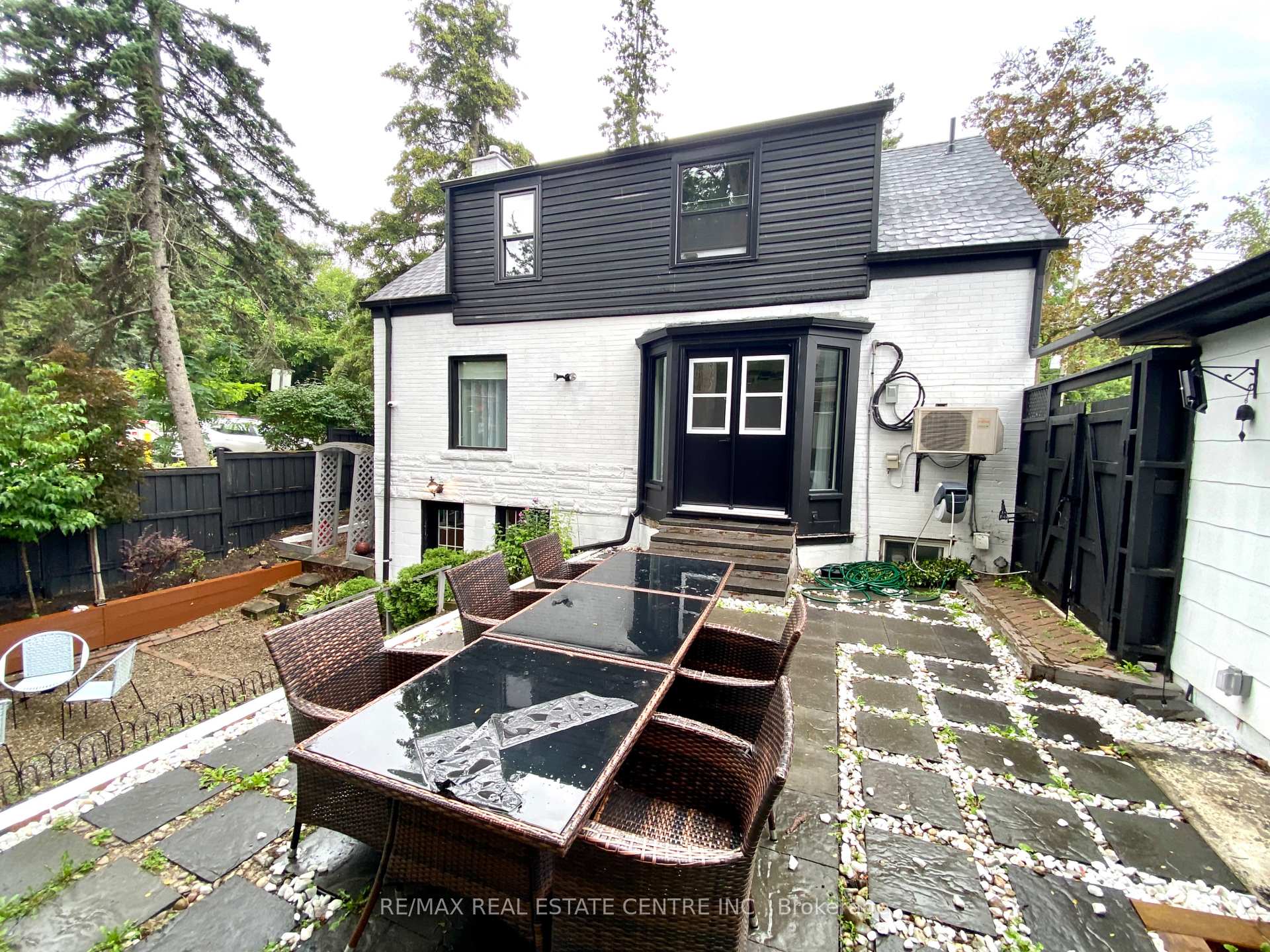 Photo 40 of 21 John Street E, Markham, Thornhill — HOMEH