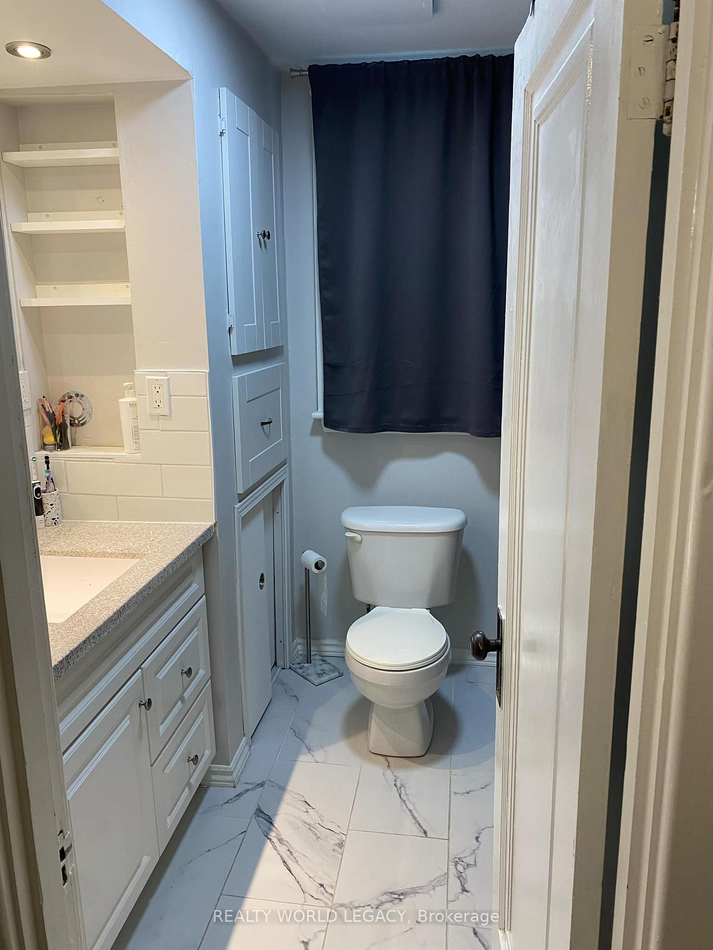 Photo 14 of 169 Graham Avenue S, Hamilton, Delta — HOMEH